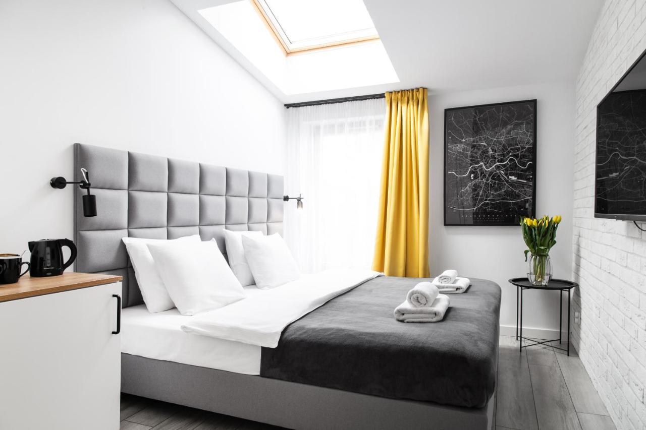 Househost Apartament: Ul. Miodowa 42/42A كراكوفيا المظهر الخارجي الصورة